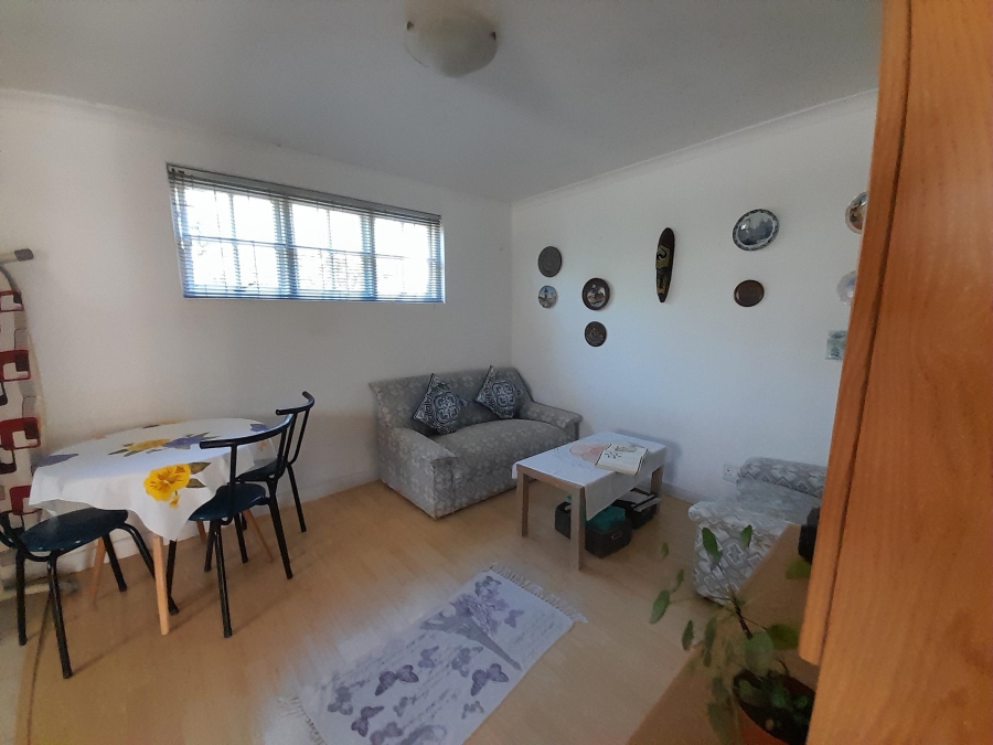 To Let 1 Bedroom Property for Rent in Thornton Western Cape